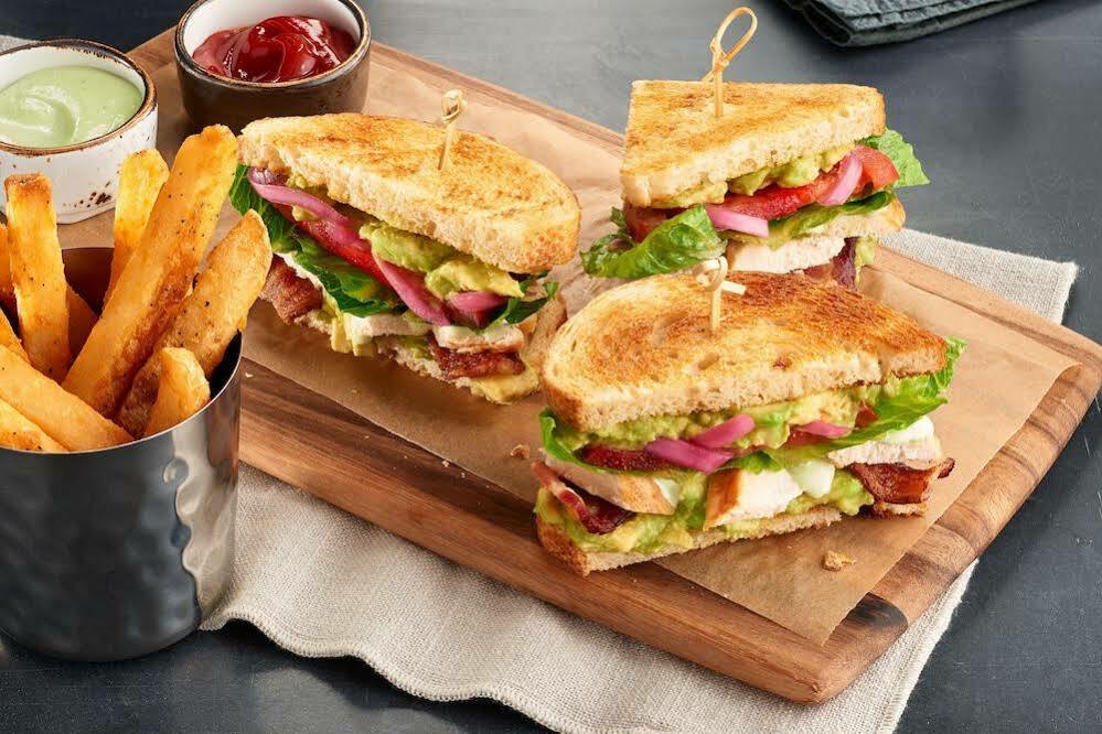 فندق كورتيارد ديترويت أوتيكا يوتيكا المظهر الخارجي الصورة